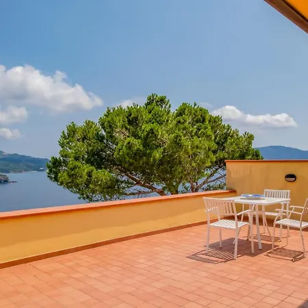 Capo Stella Villa Lacona