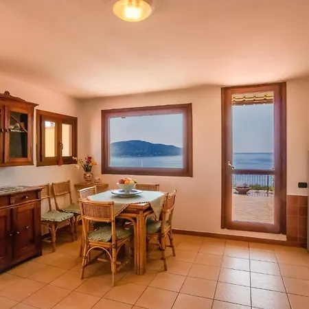 Villa Capo Stella Lacona