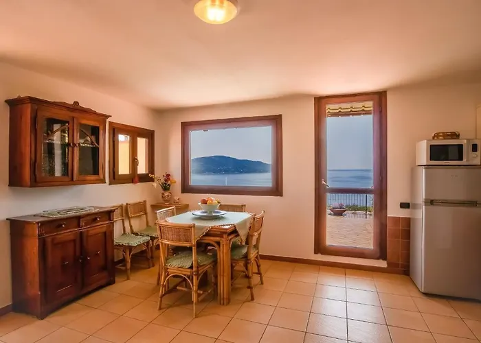 Villa Capo Stella Lacona