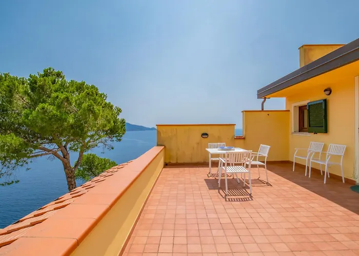 Capo Stella * Lacona